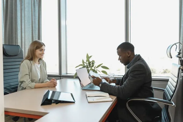 Person interviewing a tenant